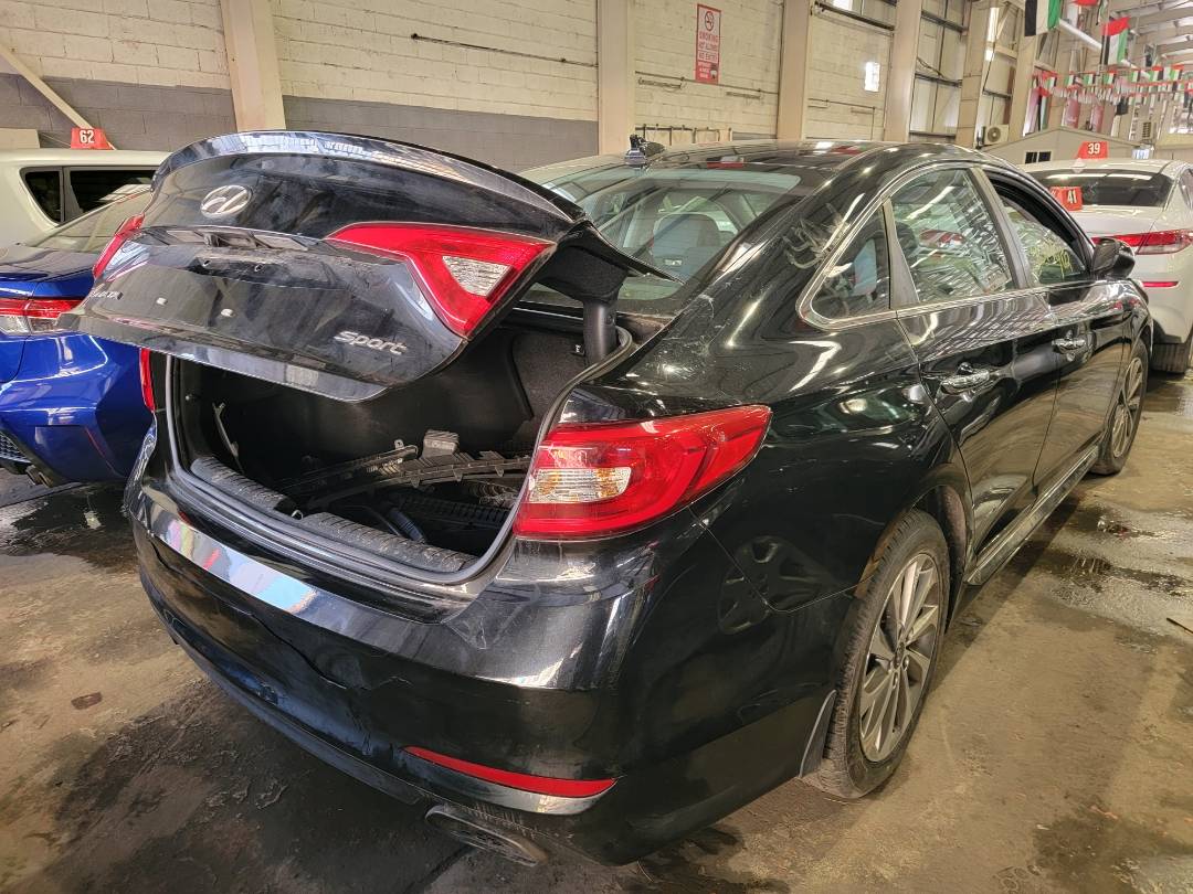2017 HYUNDAI SONATA — 156209 Miles — Lot 40749122 — Main - Marhaba Auctions Used Cars - Image 4