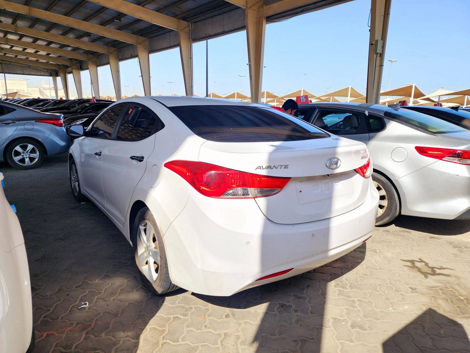2012 HYUNDAI AVANTE — 256685 KM — Lot 560097 — Ind. 12 - Marhaba Auctions Used Cars - Image 5