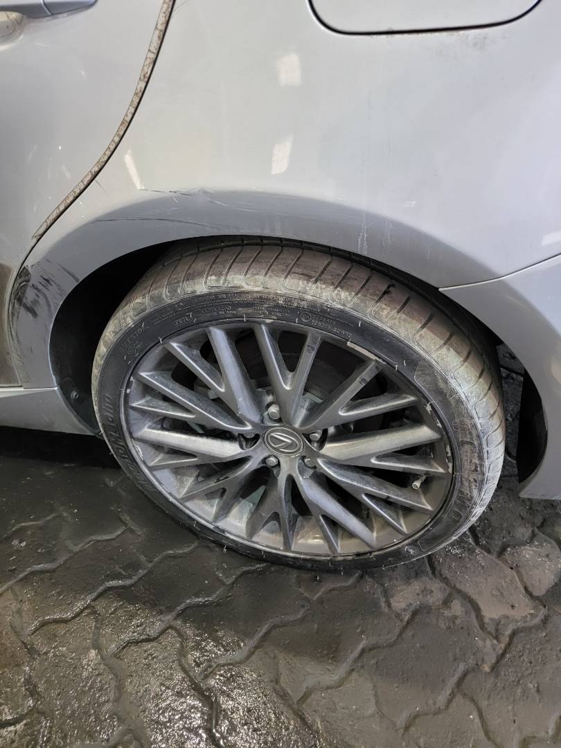 2014 LEXUS IS 250 — 121115 Miles — Lot 1E5002907 — Main - Marhaba Auctions Used Cars - Image 9