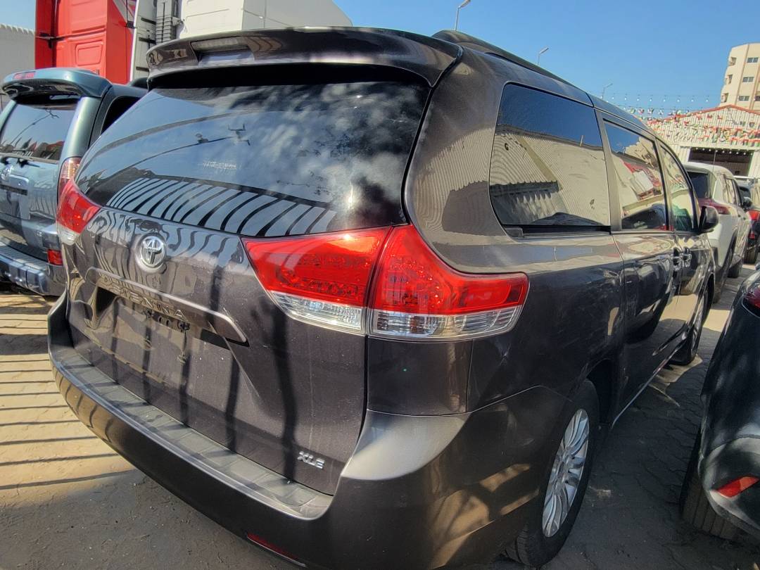 2011 TOYOTA SIENNA — 181327 Miles — Lot 065840 — Main - Marhaba Auctions Used Cars - Image 5
