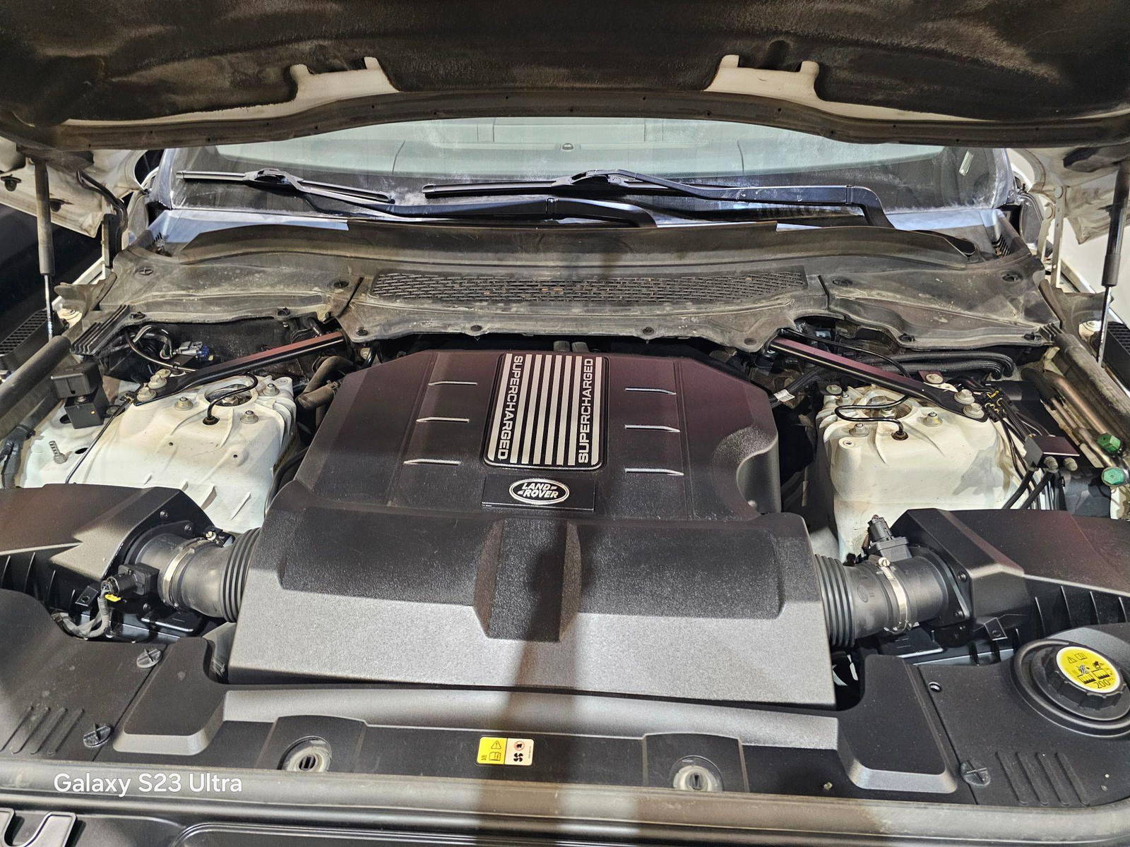 2015 LAND ROVER RANGE ROVER SPORT — 163526 Miles — Lot 623024 — Main - Marhaba Auctions Used Cars - Image 12