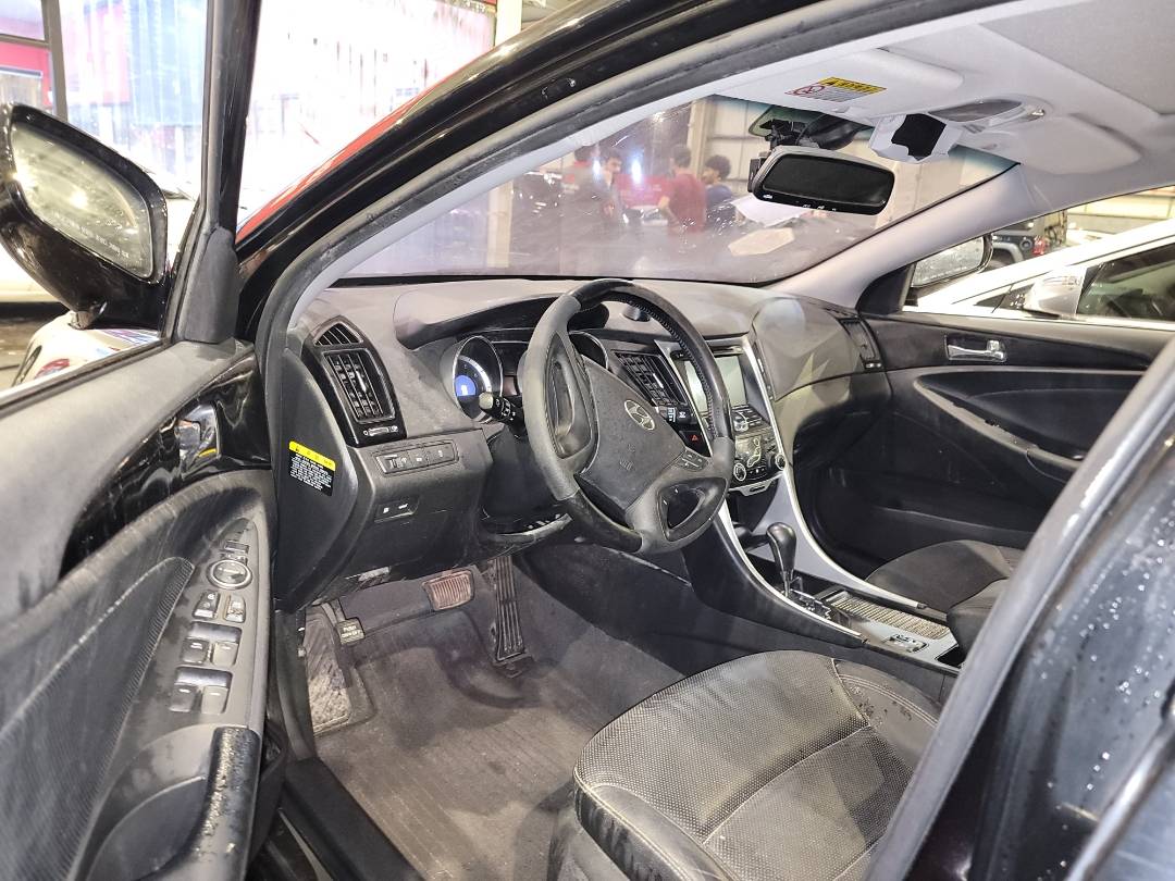 HYUNDAI SONATA 2011 - Marhaba Auction Used Cars - Image 8
