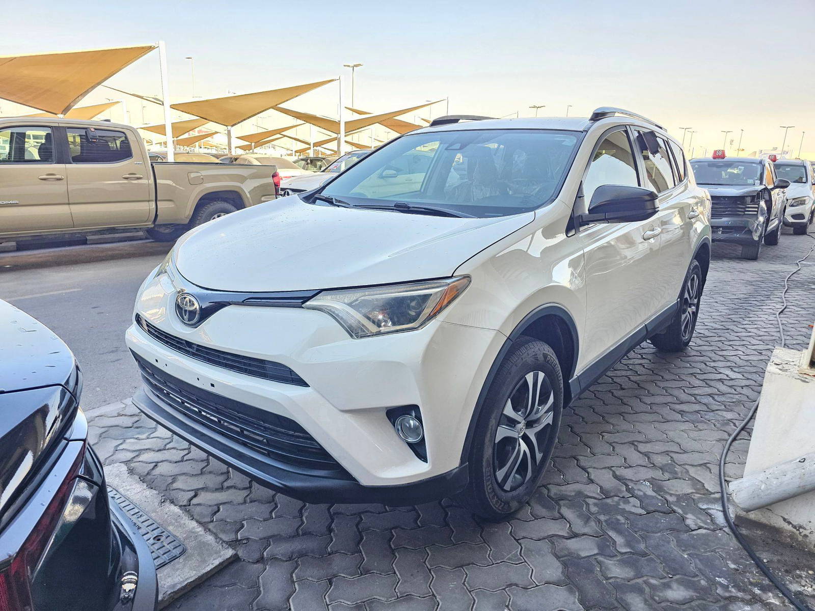2018 TOYOTA RAV4 — 84132 Miles — Lot 1JJ209113 — Souq - Marhaba Auctions Used Cars - Image 6