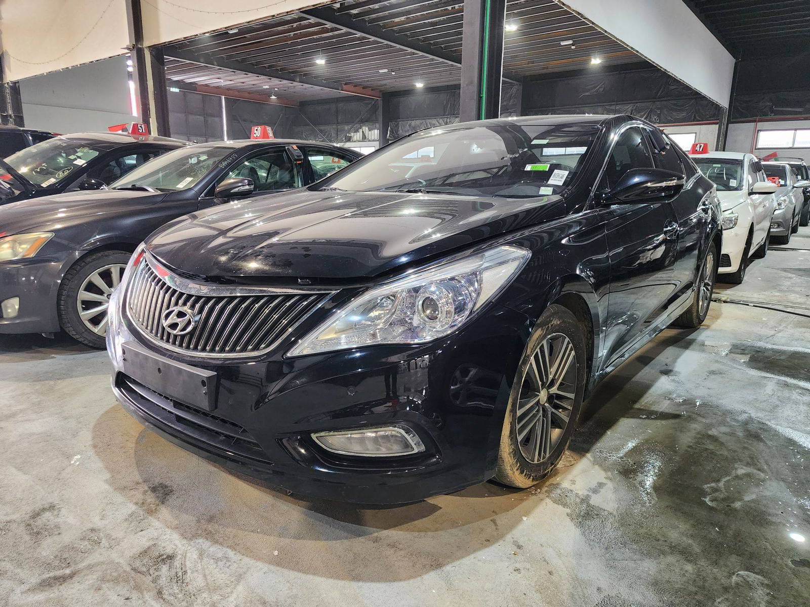 2014 HYUNDAI GRANDEUR — 214538 KM — Lot 298520 — Souq - Marhaba Auctions Used Cars - Image 4