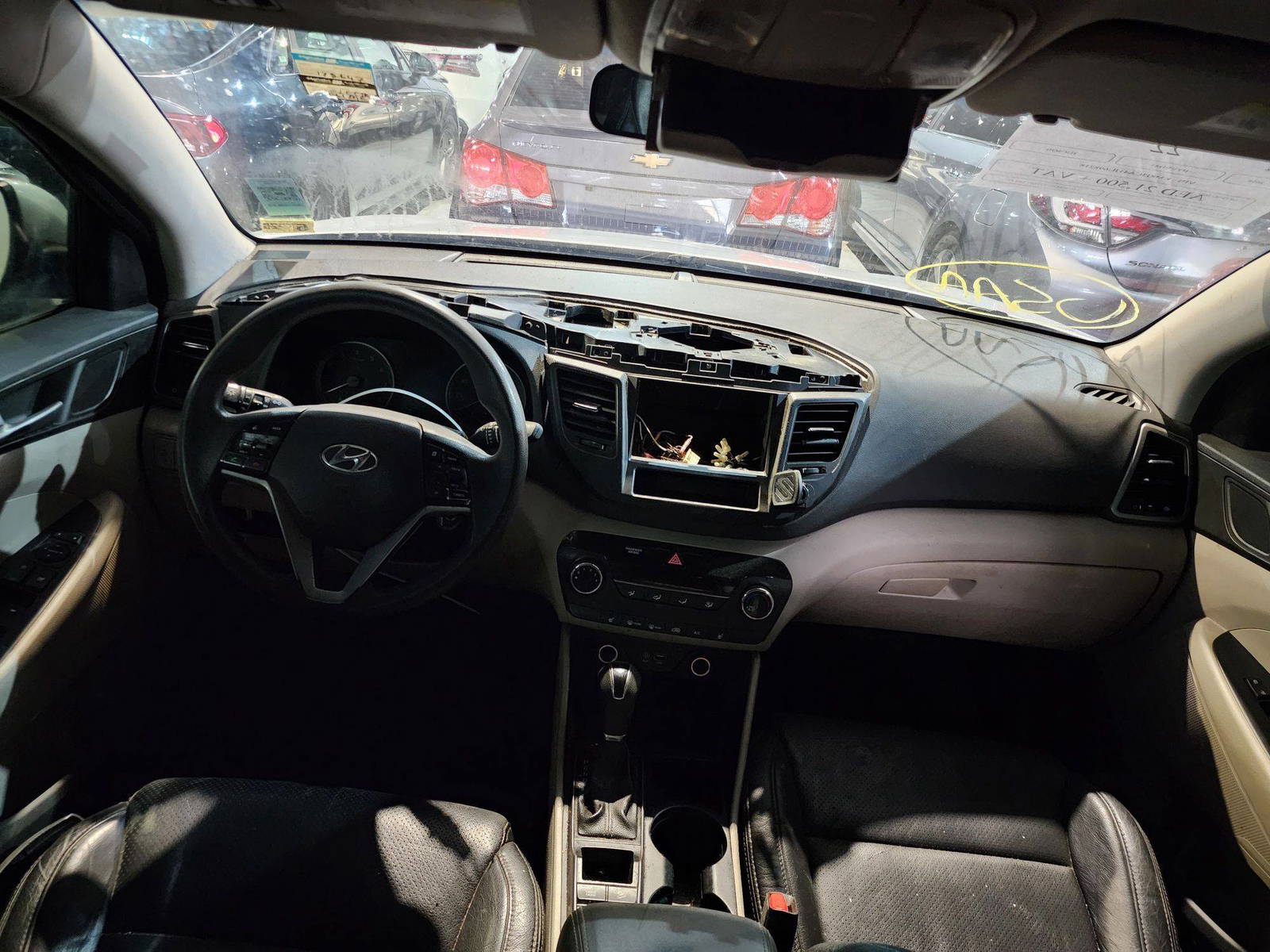 2018 HYUNDAI TUCSON — 172647 Miles — Lot 698218 — Al Quoz - Marhaba Auctions Used Cars - Image 7