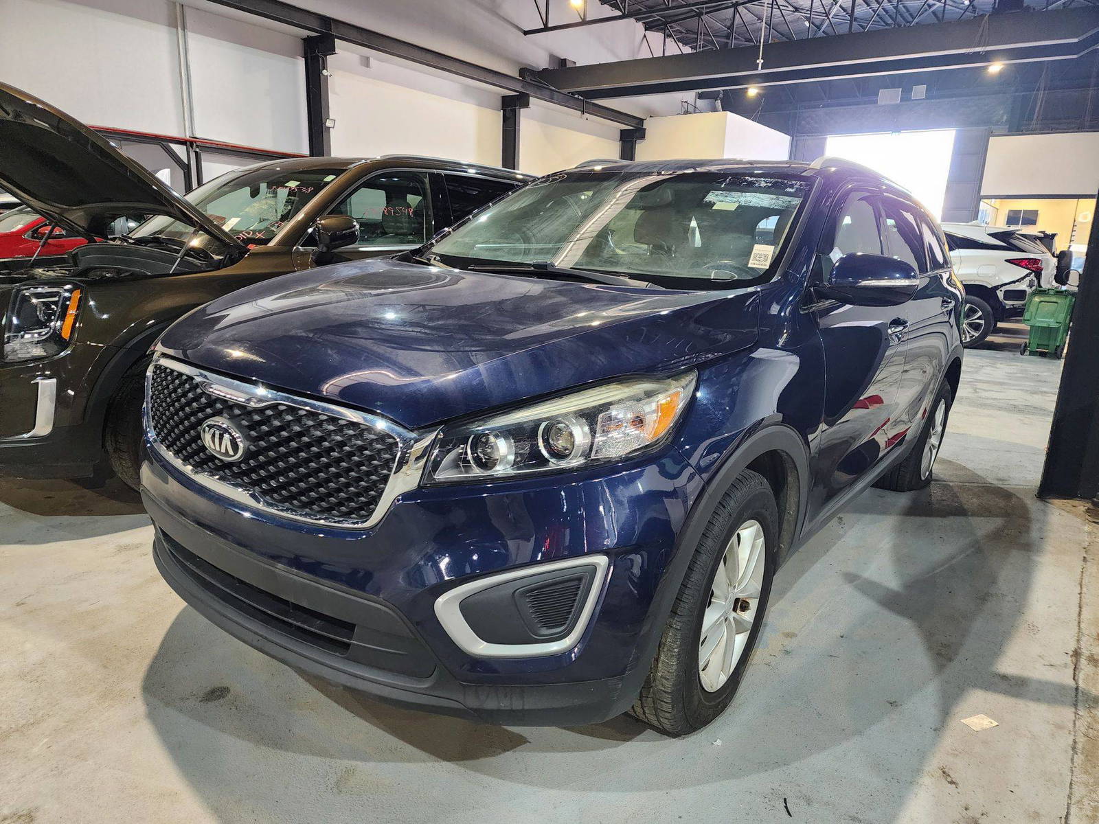 2018 KIA SORENTO — 105319 Miles — Lot 52875634 — Al Quoz - Marhaba Auctions Used Cars - Image 3
