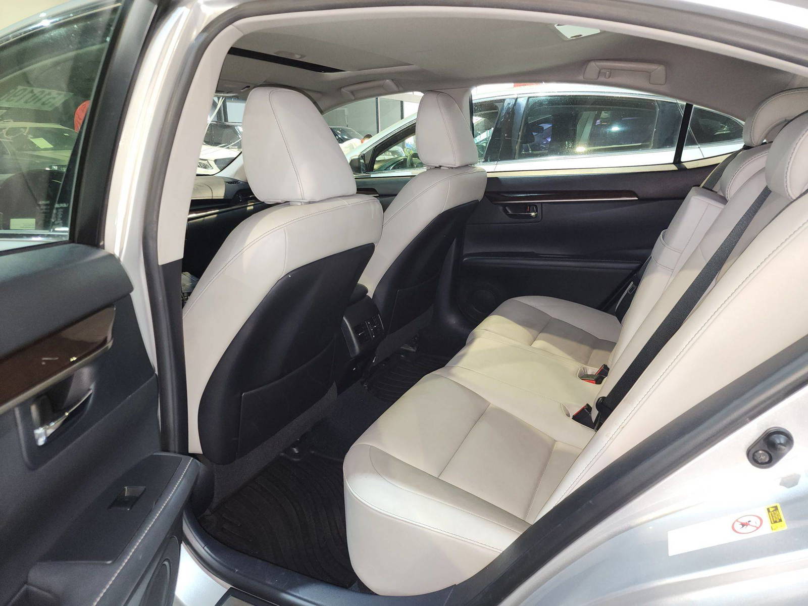 2013 LEXUS ES 350 — 152537 Miles — Lot 2004383 — Main - Marhaba Auctions Used Cars - Image 7