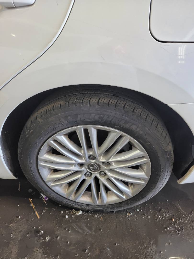 2013 LEXUS ES 350 — 61882 Miles — Lot 2079596 — Main - Marhaba Auctions Used Cars - Image 9