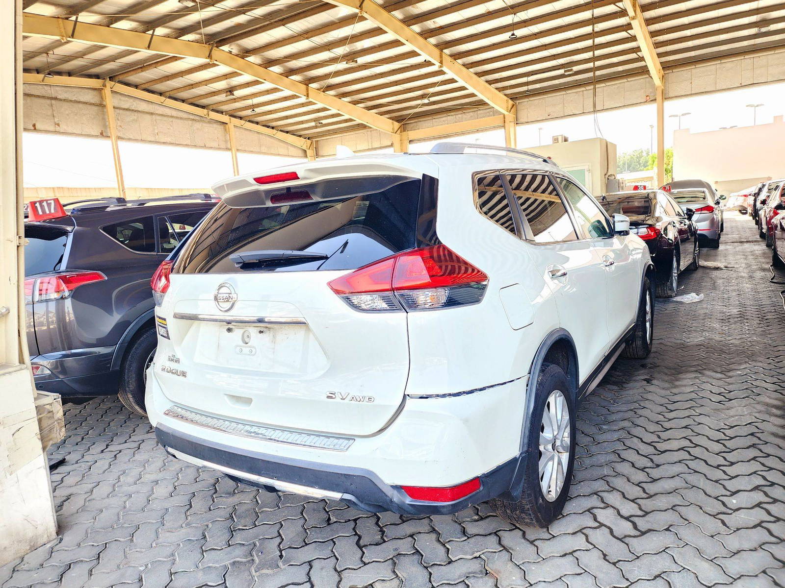 2018 NISSAN ROGUE — 152296 Miles — Lot W319952 — Souq - Marhaba Auctions Used Cars - Image 3