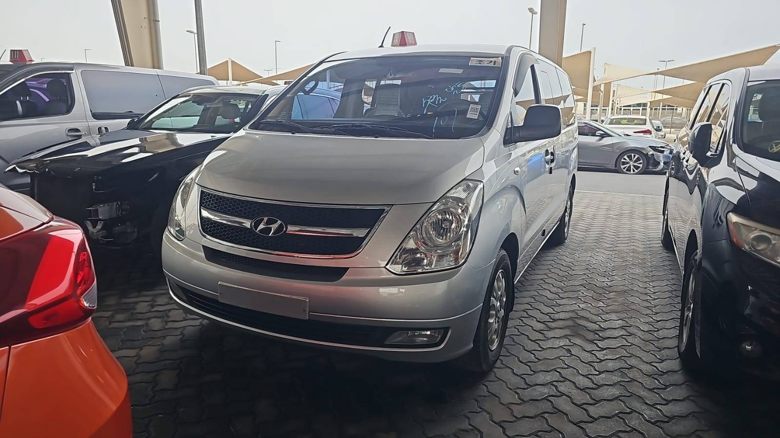 2010 HYUNDAI GRAND STAREX — 295715 KM — Lot 200520 — Souq - Marhaba Auctions Used Cars - Image 7