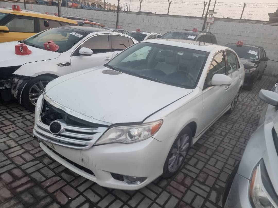 2011 TOYOTA AVALON — 191429 Miles — Lot U420156 — Ind. 12 - Marhaba Auctions Used Cars - Image 3