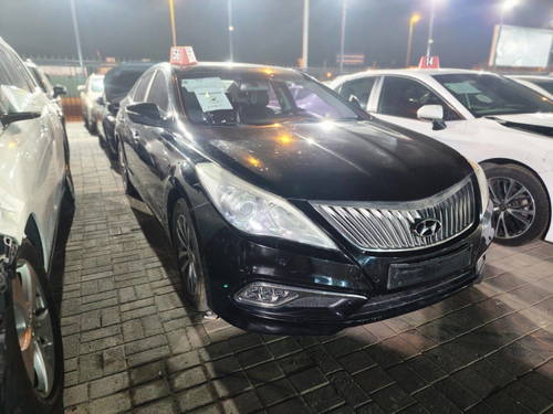 2014 HYUNDAI GRANDEUR at Marhaba Auctions