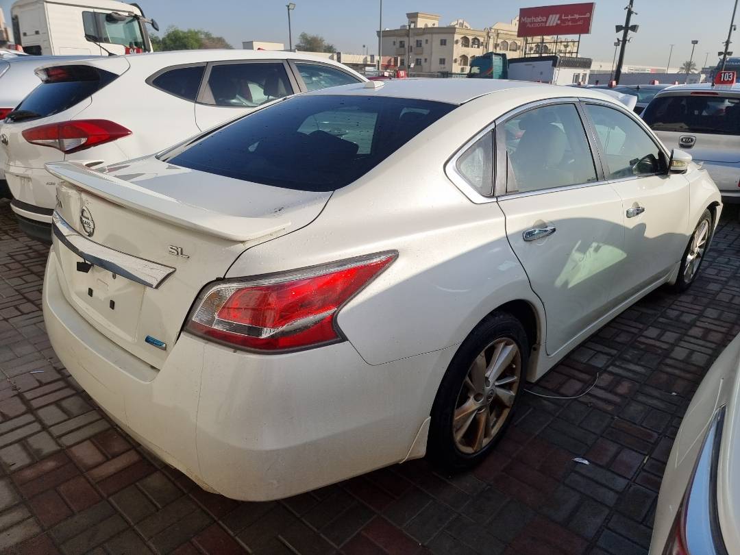 2014 NISSAN ALTIMA — 172297 Miles — Lot 125478 — Main - Marhaba Auctions Used Cars - Image 4