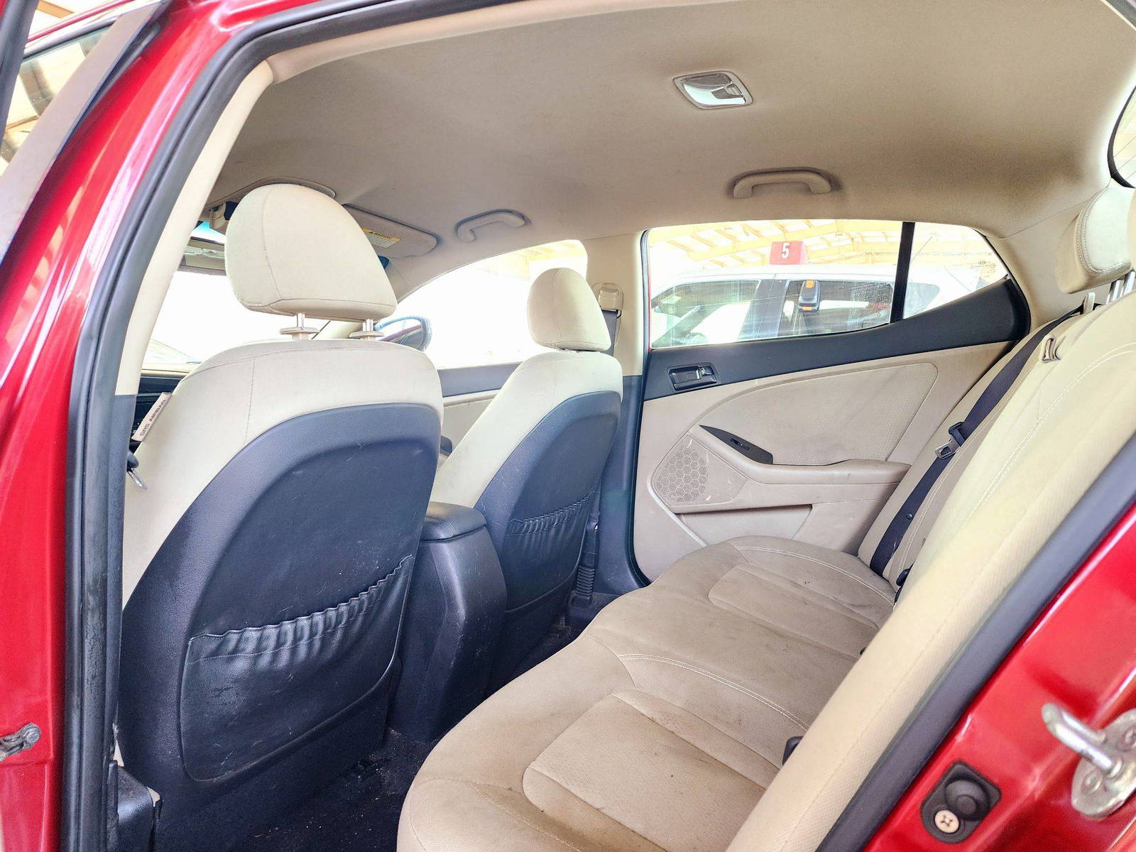2011 KIA OPTIMA — 195294 Miles — Lot 40348127 — Souq - Marhaba Auctions Used Cars - Image 6