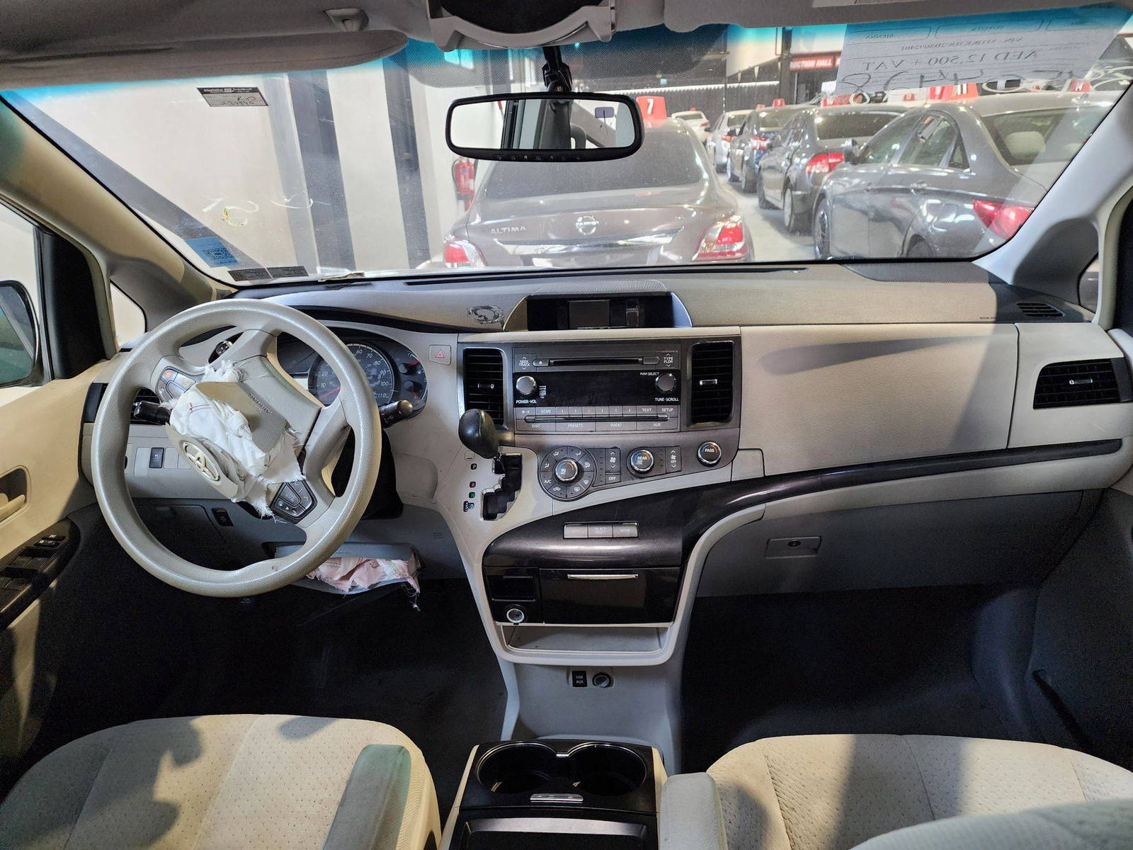 2011 TOYOTA SIENNA — 234940 Miles — Lot 92401 — Souq - Marhaba Auctions Used Cars - Image 9