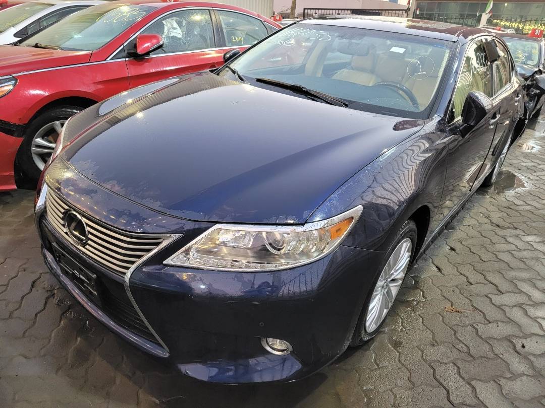 2015 LEXUS ES 350 — 72312 Miles — Lot 2166033 - Marhaba Auctions Used Cars - Image 3