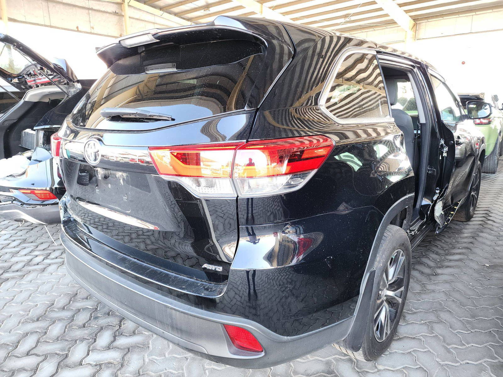 2018 TOYOTA HIGHLANDER — 74225 Miles — Lot 37658357 - Marhaba Auctions Used Cars - Image 10