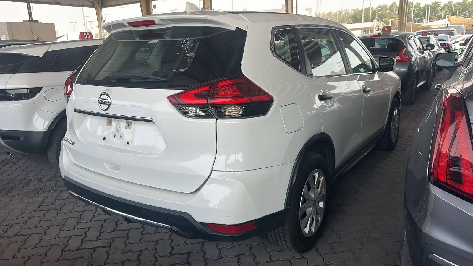 2017 NISSAN ROGUE — sold — 181313 Miles — Lot HP519305 — Souq - Marhaba Auctions Used Cars - Image 3