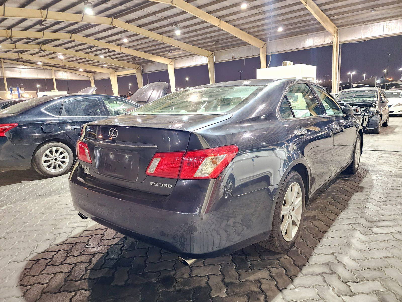 2009 LEXUS ES 350 — 209571 Miles — Lot 40670838 — Souq - Marhaba Auctions Used Cars - Image 3