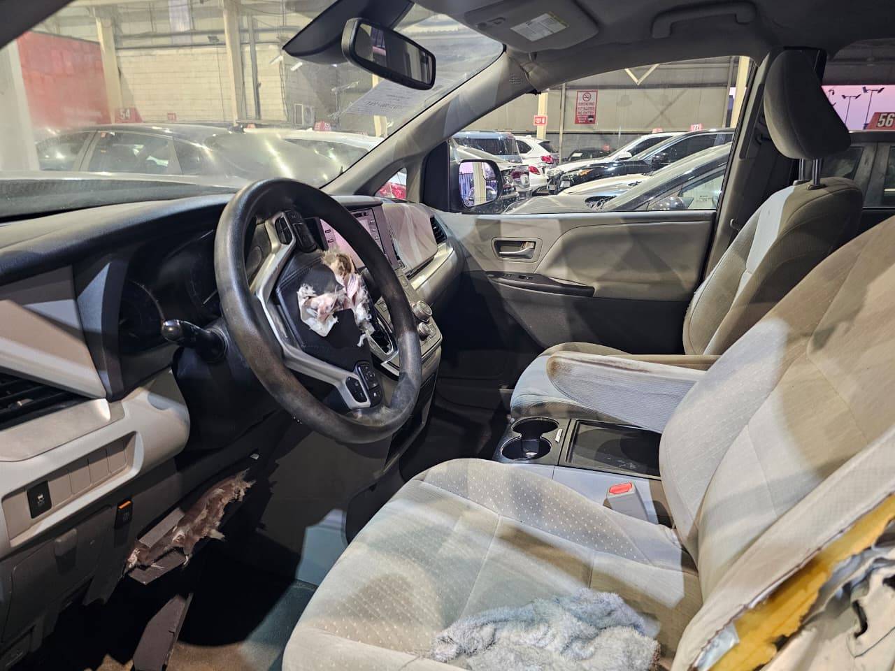 TOYOTA SIENNA 2018 - Marhaba Auction Used Cars - Image 9