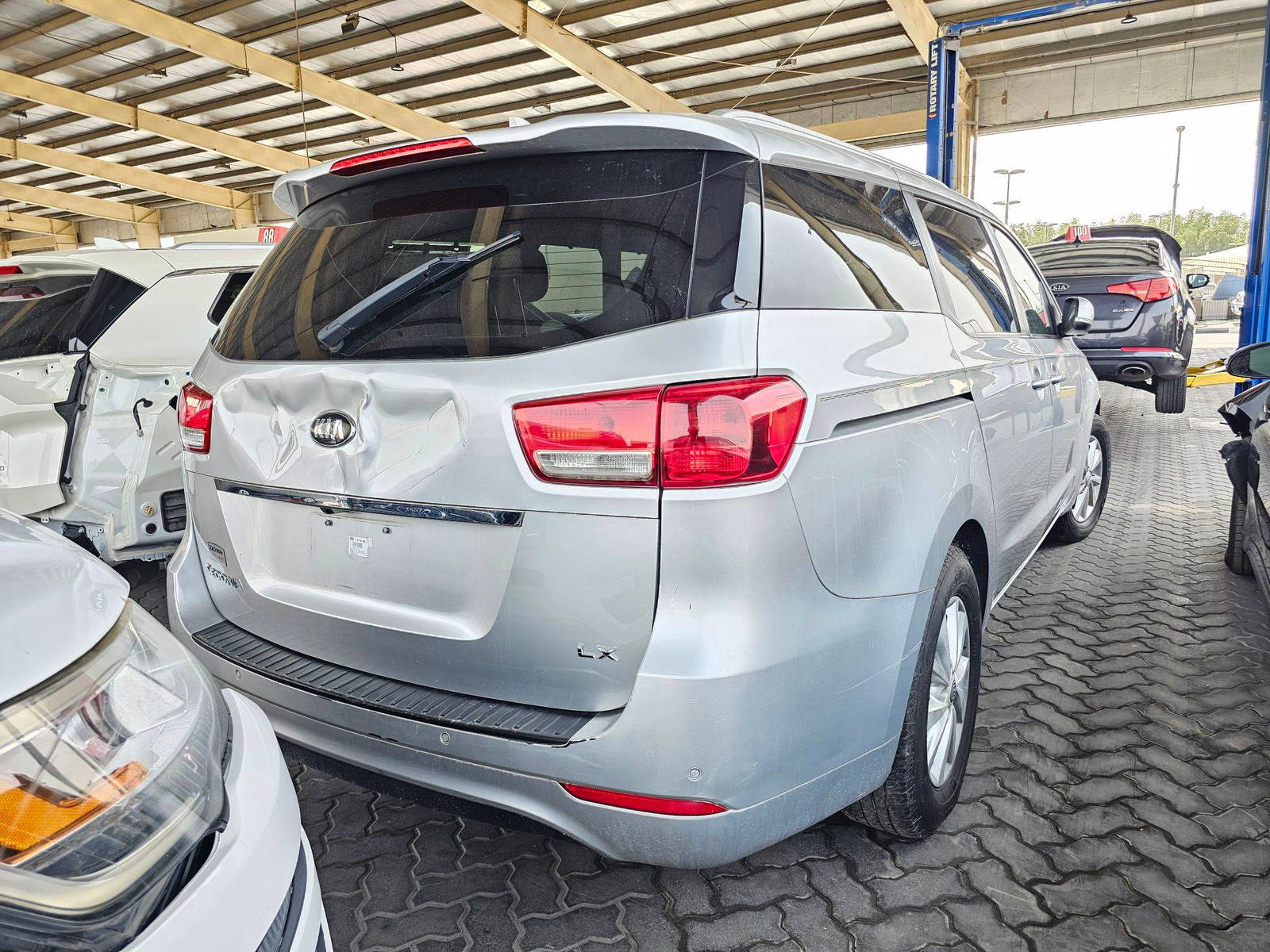 2017 KIA SEDONA — 121189 Miles — Lot 1362631 — Main - Marhaba Auctions Used Cars - Image 3