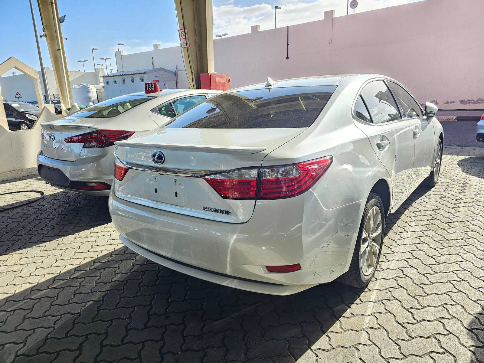 LEXUS ES 300H 2014 - Marhaba Auction Used Cars - Image 5