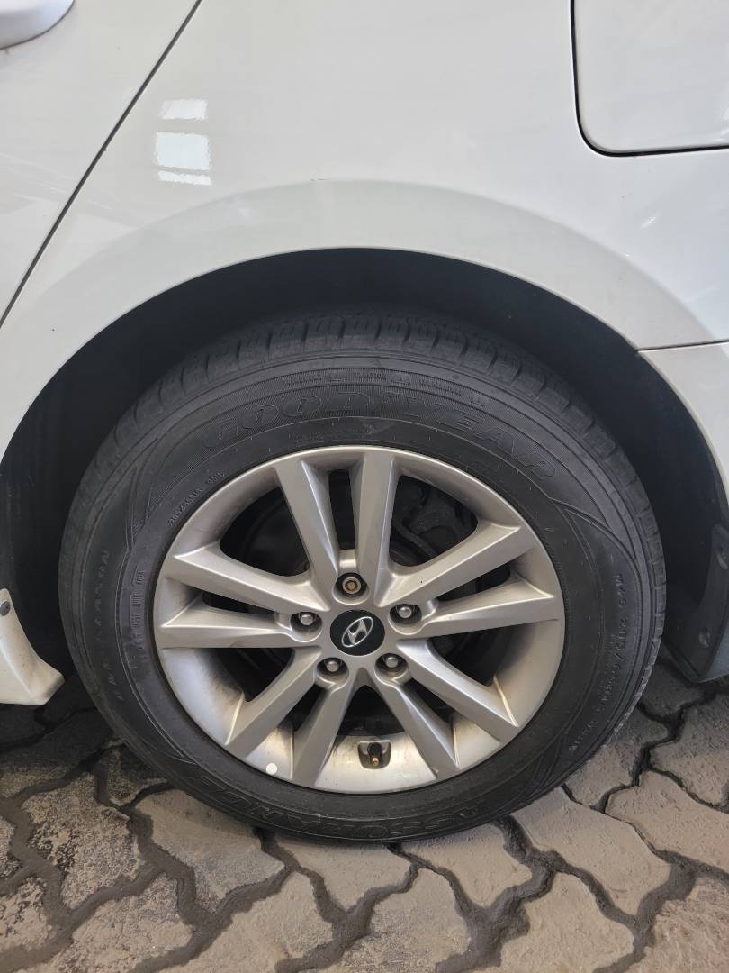 2015 HYUNDAI SONATA — 108574 Miles — Lot FH255674 — Main - Marhaba Auctions Used Cars - Image 9