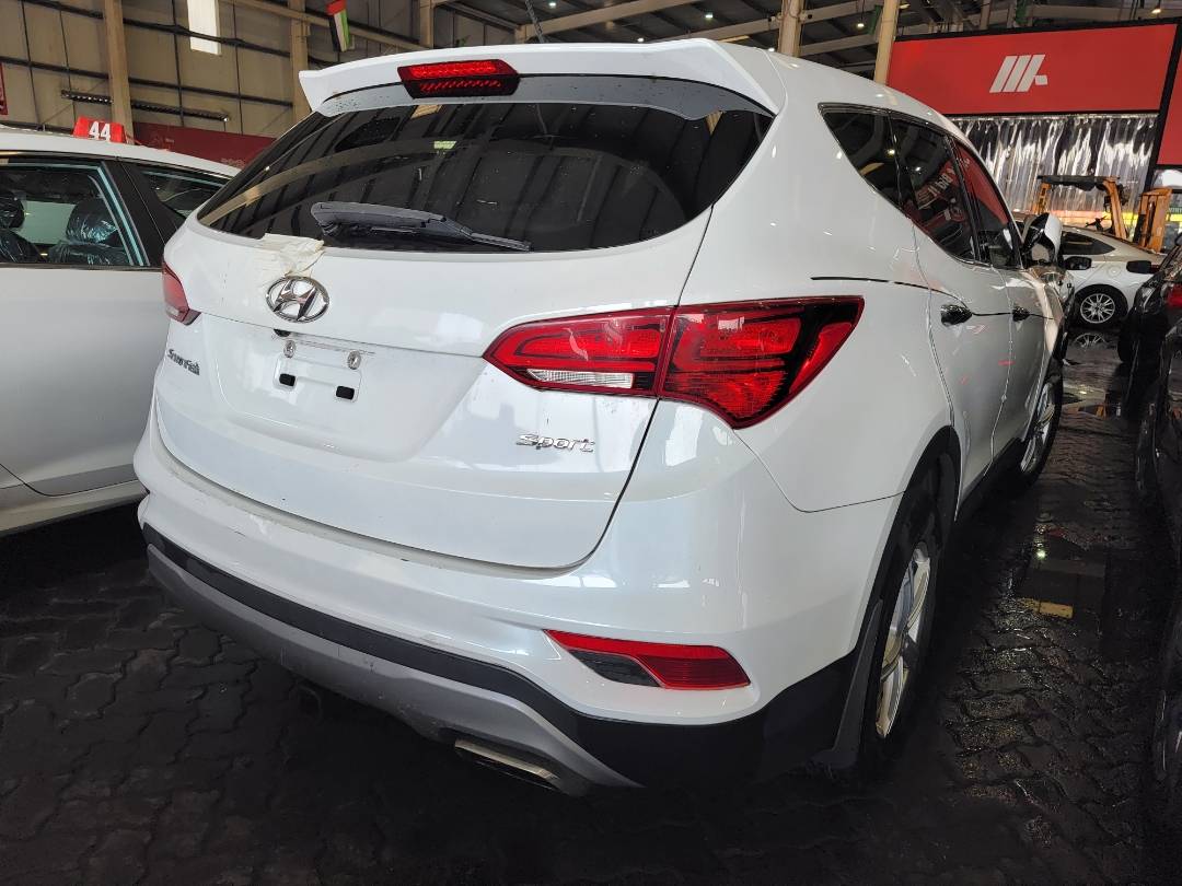 2018 HYUNDAI SANTA FE SPORT — 126921 Miles — Lot 61426265 — Souq - Marhaba Auctions Used Cars - Image 3