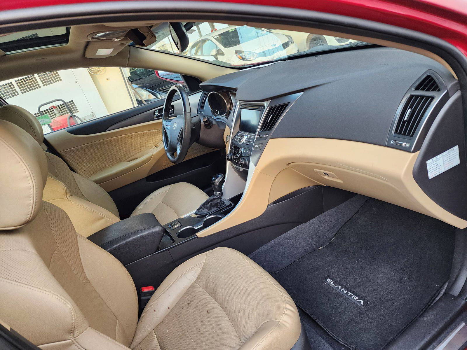 2011 HYUNDAI SONATA — 142032 Miles — Lot 14419 — Souq - Marhaba Auctions Used Cars - Image 5
