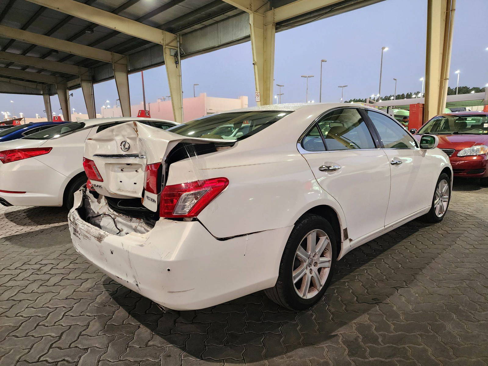 2007 LEXUS ES 350 — 154079 Miles — Lot 215487 — Souq - Marhaba Auctions Used Cars - Image 4