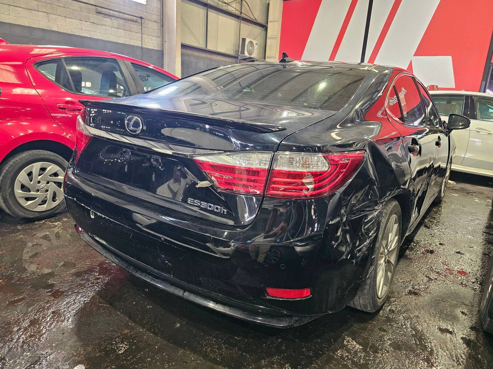 2014 LEXUS ES 300H — 244601 Miles — Lot G7E2073814 — Main - Marhaba Auctions Used Cars - Image 3