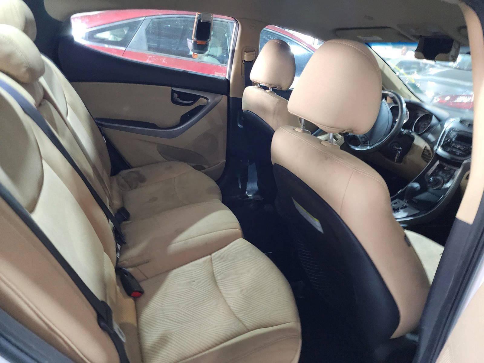 2013 HYUNDAI ELANTRA — 215599 Miles — Lot 317624 — Al Quoz - Marhaba Auctions Used Cars - Image 8