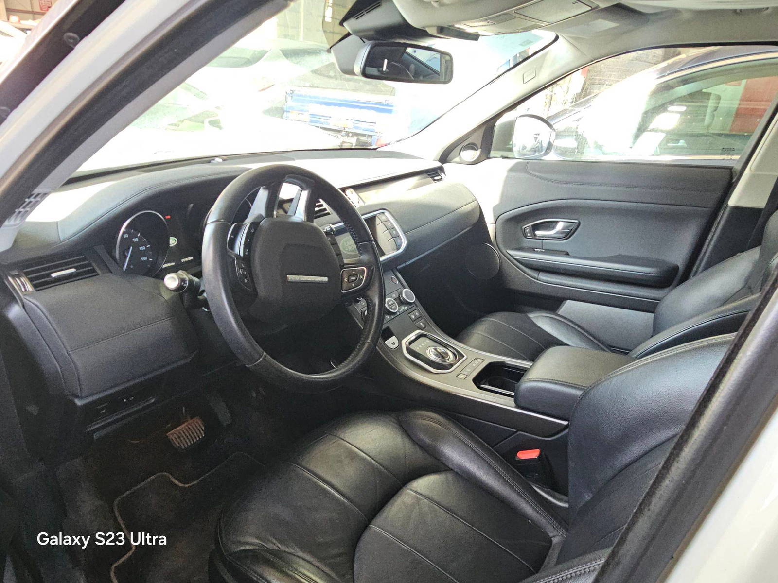 LAND ROVER RANGE ROVER EVOQUE 2018 - Marhaba Auction Used Cars - Image 8