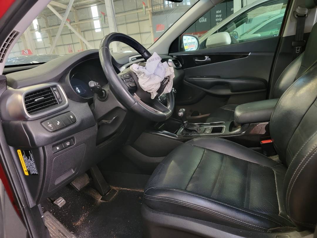 2018 KIA SORENTO — 140113 Miles — Lot G392053 — Souq - Marhaba Auctions Used Cars - Image 8