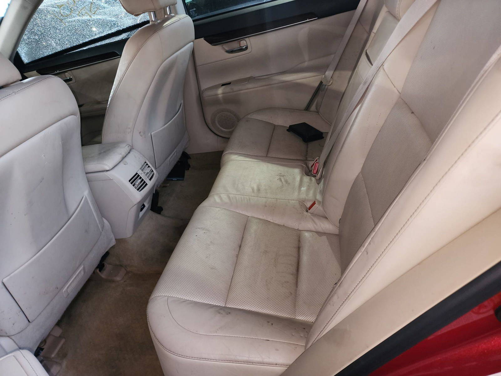 2015 LEXUS ES 350 — 163372 Miles — Lot 38904631 — Souq - Marhaba Auctions Used Cars - Image 7