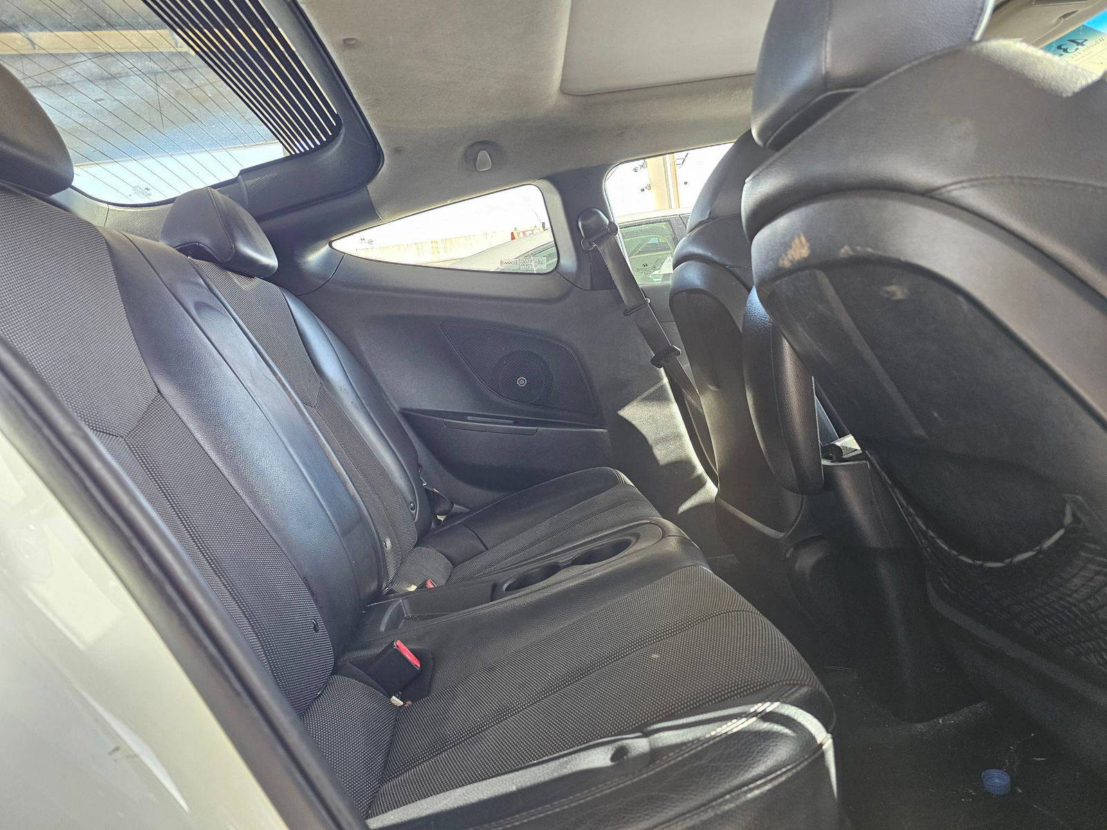 HYUNDAI VELOSTER 2013 - Marhaba Auction Used Cars - Image 6