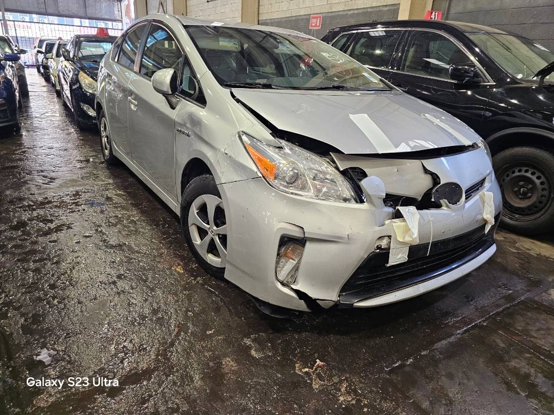 2013 TOYOTA PRIUS — 231606 Miles — Lot 35700003 — Main - Marhaba Auctions Used Cars - Image 5