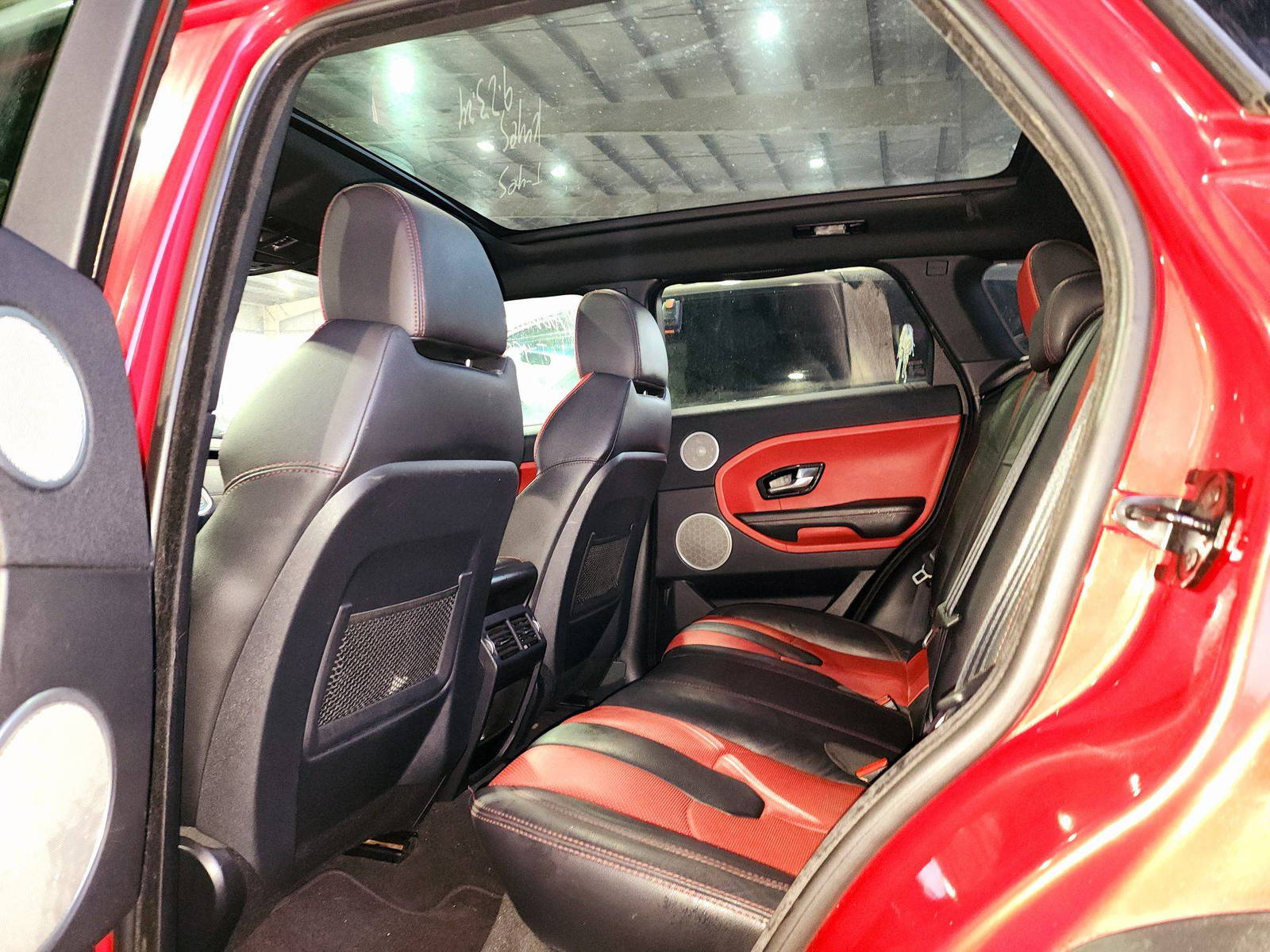 2013 LAND ROVER RANGE ROVER EVOQUE — 100055 Miles — Lot BGXDH715709 — Souq - Marhaba Auctions Used Cars - Image 6