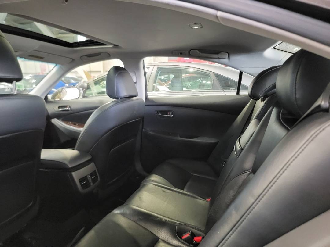 2012 LEXUS ES 350 — 189084 Miles — Lot 73699173 — Main - Marhaba Auctions Used Cars - Image 8