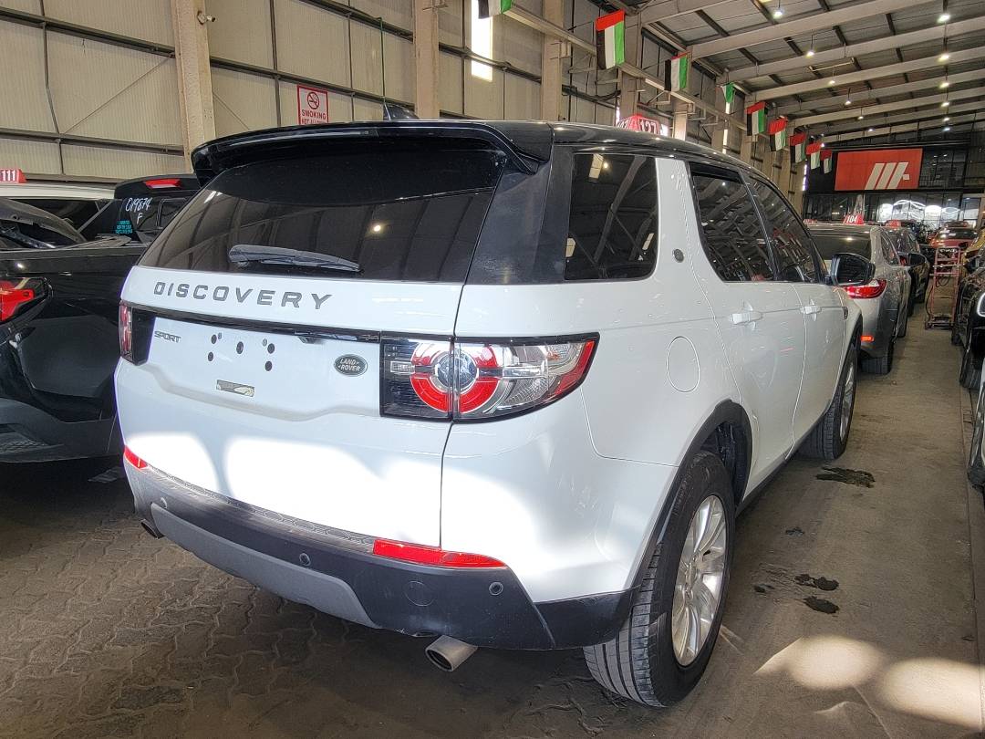 2018 LAND ROVER DISCOVERY — 89277 Miles — Lot 746262 — Main - Marhaba Auctions Used Cars - Image 3