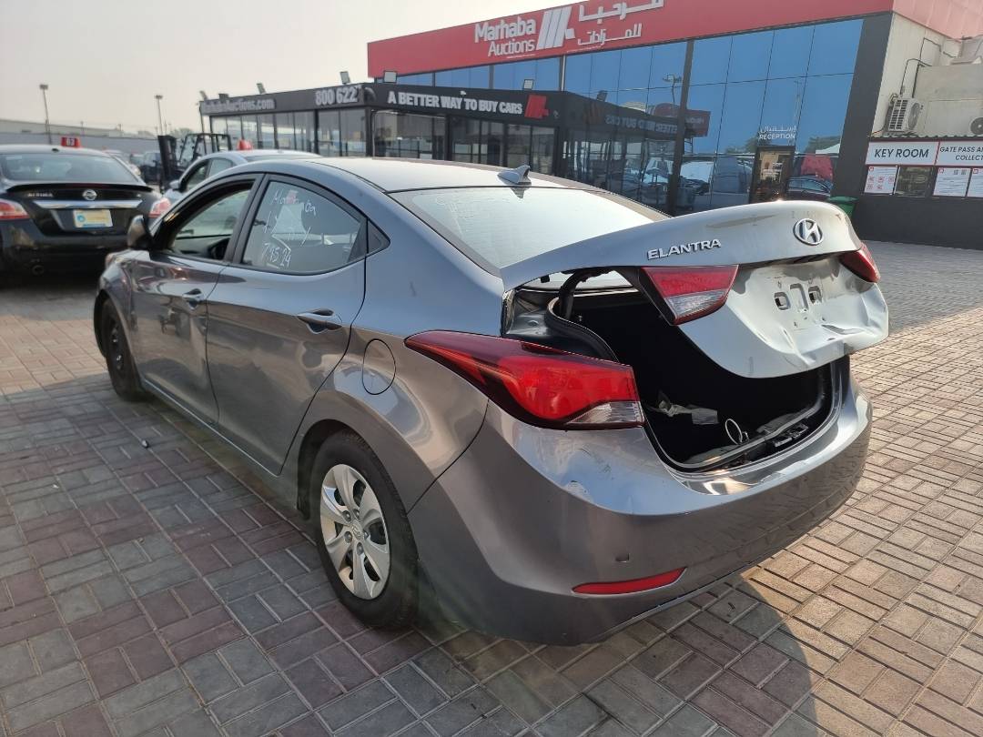 2016 HYUNDAI ELANTRA — 161576 Miles — Lot 125487 — Ind. 12 - Marhaba Auctions Used Cars - Image 4