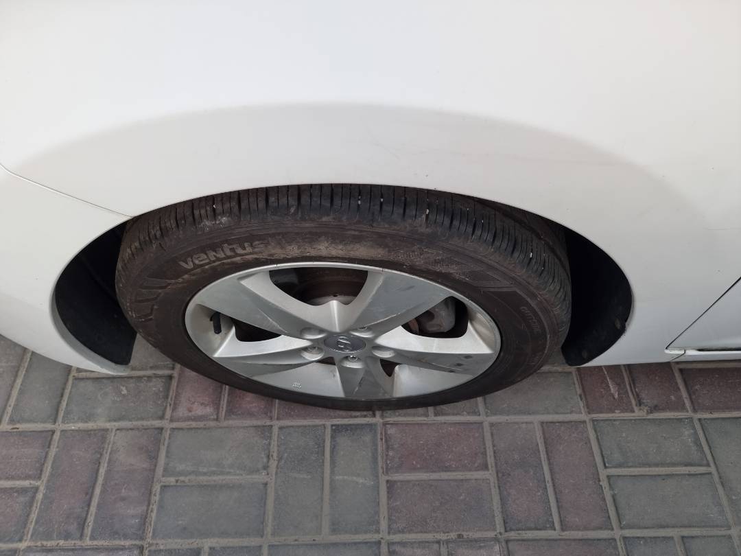 2012 HYUNDAI AVANTE — 242521 KM — Lot 488967 — Souq - Marhaba Auctions Used Cars - Image 9