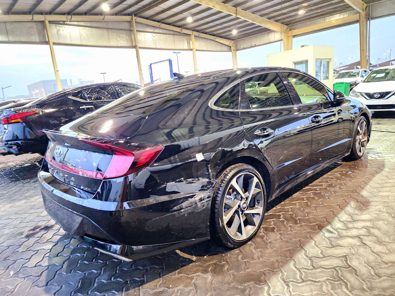 2022 HYUNDAI SONATA — 182791 KM — Lot 68977284 — Souq - Marhaba Auctions Used Cars - Image 4