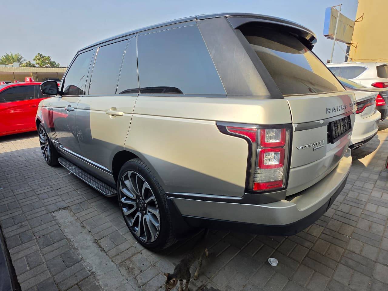 2016 LAND ROVER RANGE ROVER SUPERCHARGED — 190096 KM — Lot GA287260 - Marhaba Auctions Used Cars - Image 4