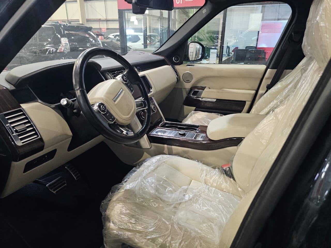 LAND ROVER RANGE ROVER SUPERCHARGED 2013 - Marhaba Auction Used Cars - Image 8