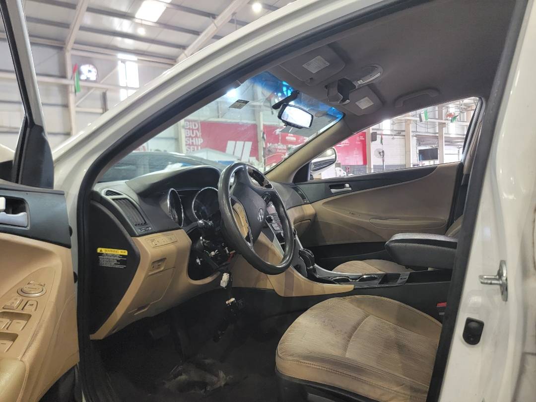 2013 HYUNDAI SONATA — 157788 Miles — Lot H536579 — Main - Marhaba Auctions Used Cars - Image 6