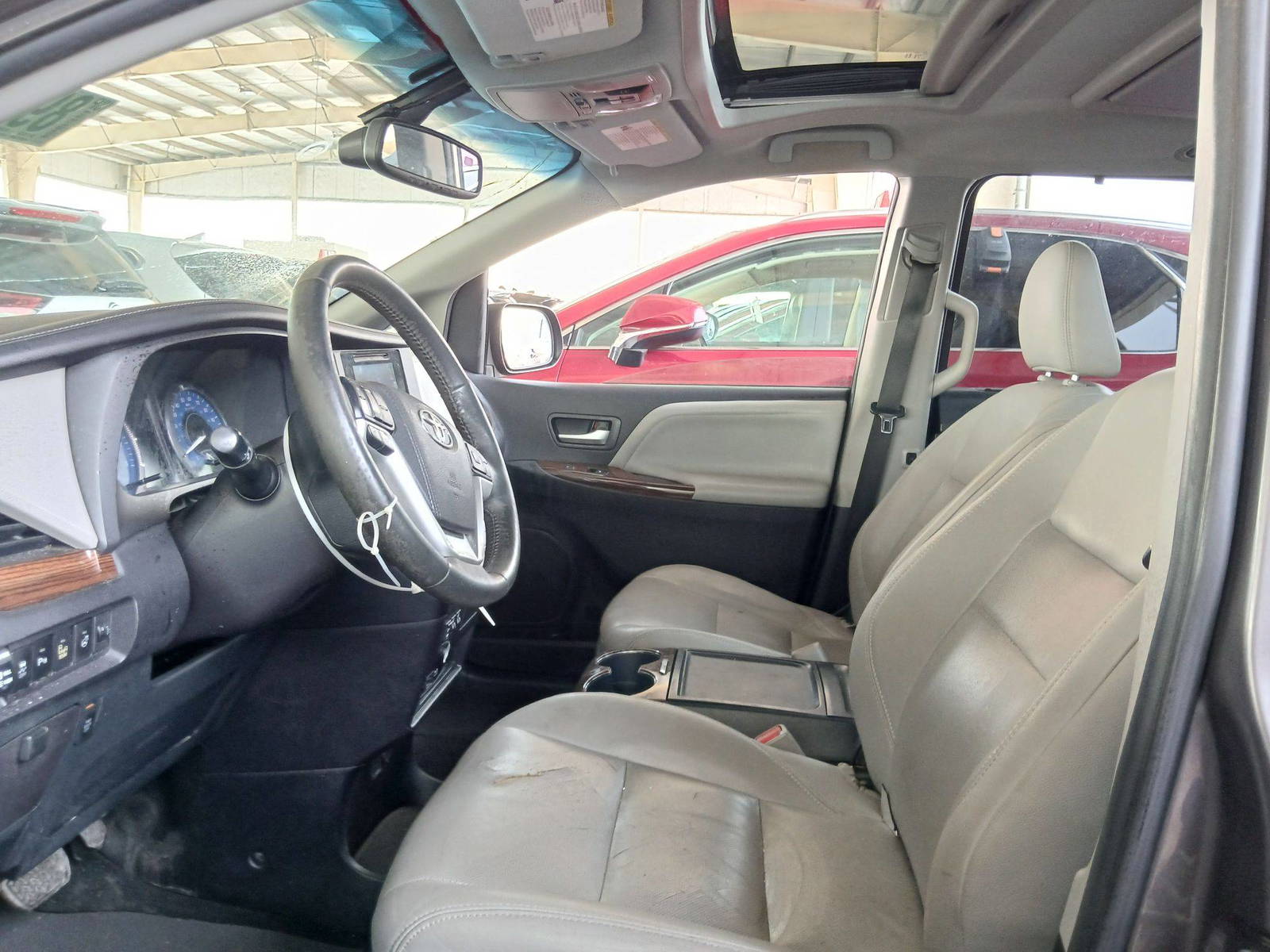 2015 TOYOTA SIENNA — 120066 Miles — Lot 099691 — Souq - Marhaba Auctions Used Cars - Image 9