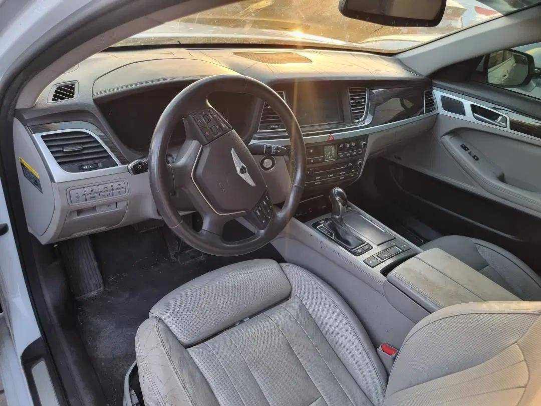 HYUNDAI GENESIS 2015 - Marhaba Auction Used Cars - Image 7