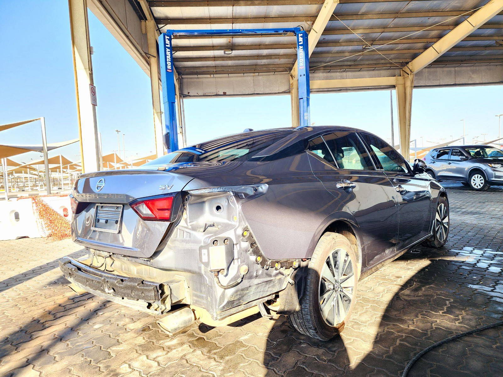 2019 NISSAN ALTIMA — 178815 Miles — Lot C132308 — Souq - Marhaba Auctions Used Cars - Image 4