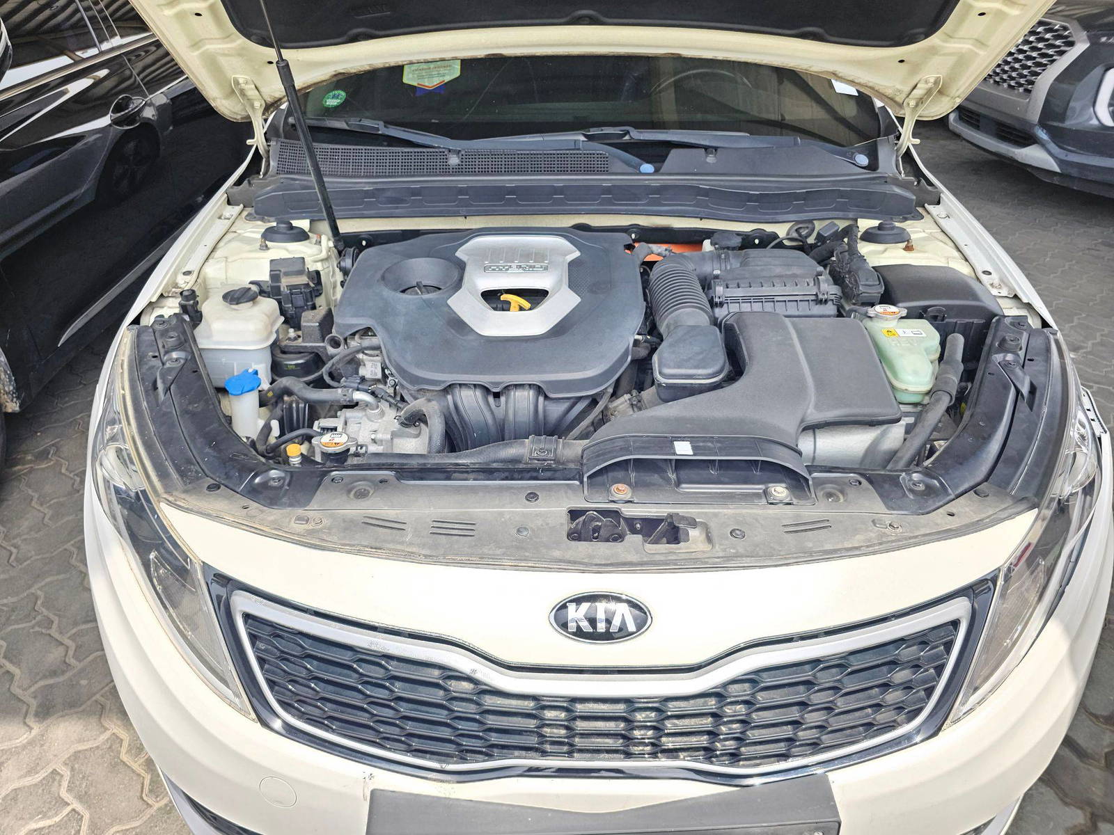 2013 KIA K5 — 187132 KM — Lot 27520 — Souq - Marhaba Auctions Used Cars - Image 13